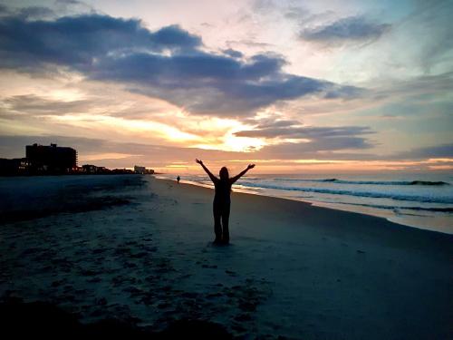 07:27:51 GMT-0500 (EST).image