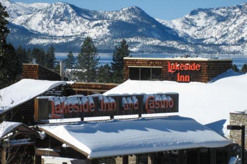 16_HotelsLostIn2020__LakesideInn_16-lakeside_inn_winter_front