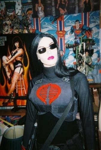 190193_1003919419728_2371_n