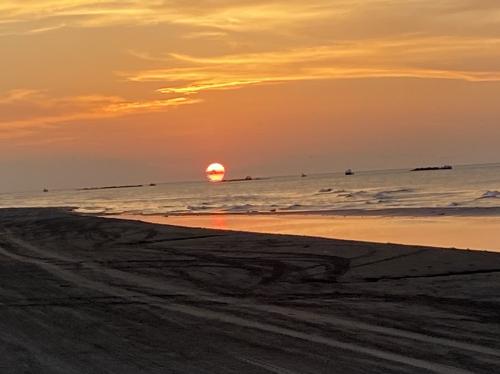 10:48:39 GMT-0600 (CST).image