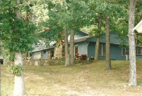 sherman house at lake of the ozarks
