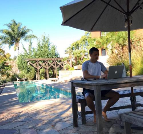 23:23:40 GMT+0100 (WAT)