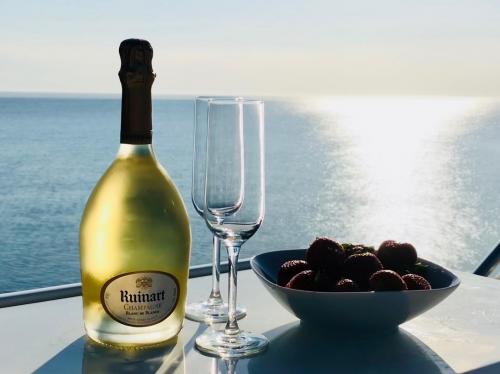 22:41:20 GMT+0100 (WAT)