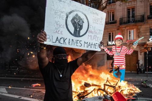 paris-floyd-protest-1217203748