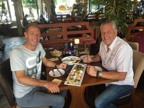 00:03:33 GMT+0100 (WAT)