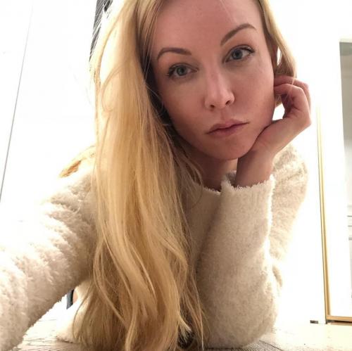 21:57:15 GMT+0100 (WAT)