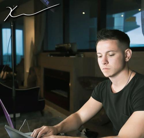 04:09:49 GMT+0100 (WAT)