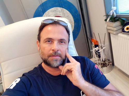 22:47:57 GMT+0100 (WAT)