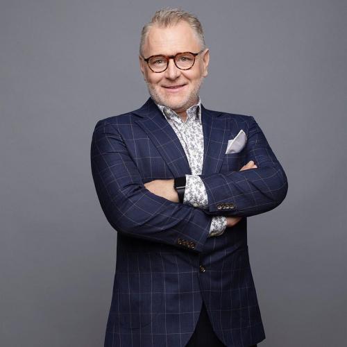 18:05:07 GMT+0100 (WAT)