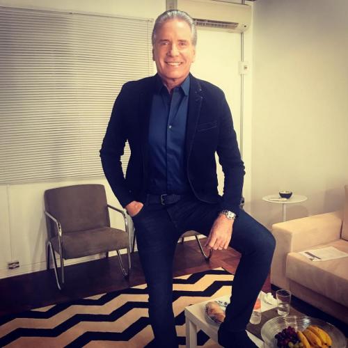 03:39:19 GMT+0100 (WAT)