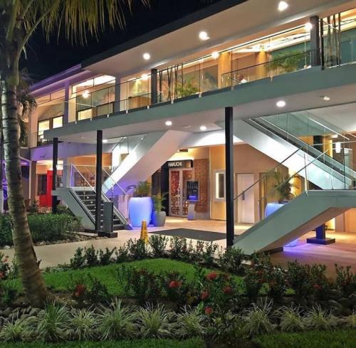 13:02:14 GMT+0100 (WAT)