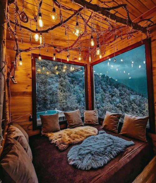 21:40:15 GMT+0100 (WAT).image