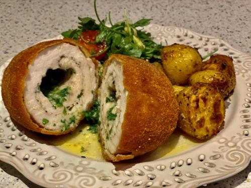 tumblr_d1a1205cc6644ab78760e88a36b156e8_23b8aea2_2048