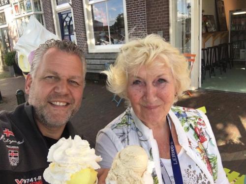 00:03:33 GMT+0100 (WAT)