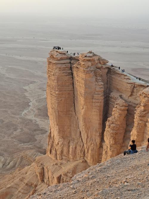 15:31:37 GMT+0300 (+03)