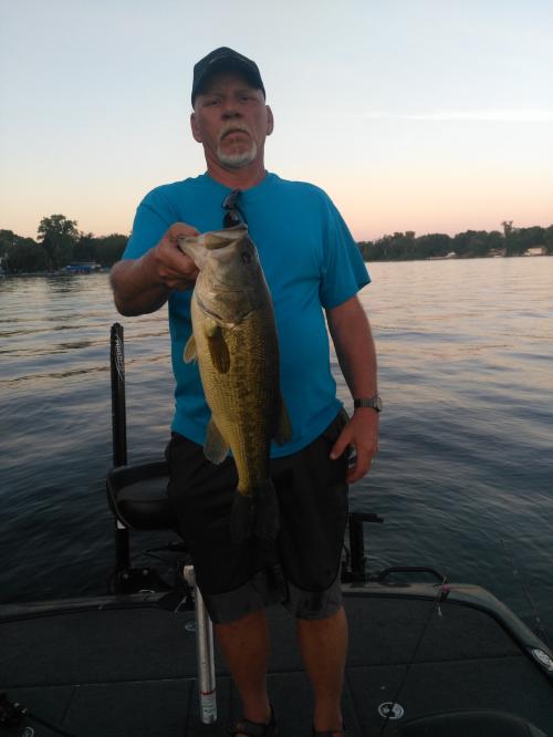 18:32:45 GMT-0500 (EST)