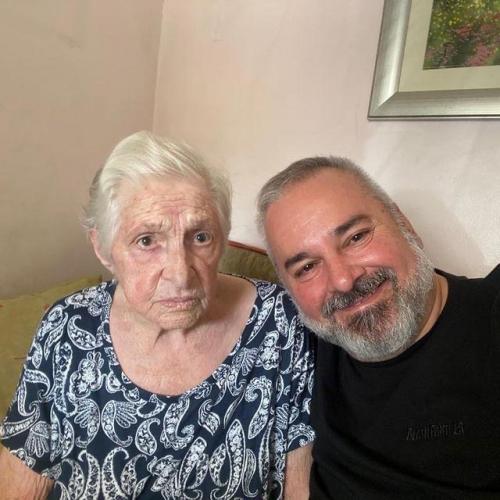 2E09EC0E-D809-42A4-8C55-8ACD4ACED84D