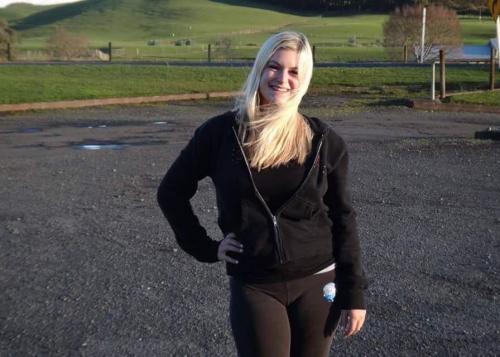 12400538-ACA1-469D-B6F0-EF2D5F083352