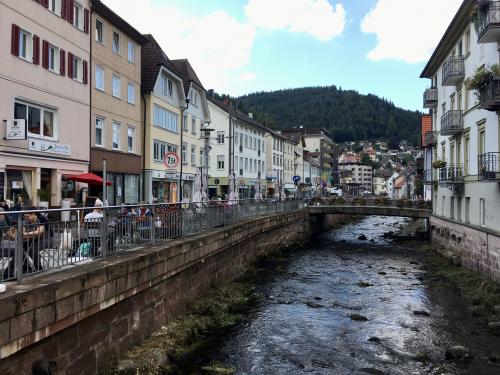 B9CF28CF-0A46-4C2E-BA30-6493580B0134