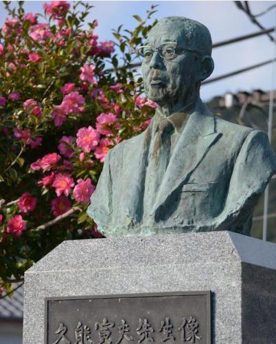 08:11:50 GMT+0100 (WAT)