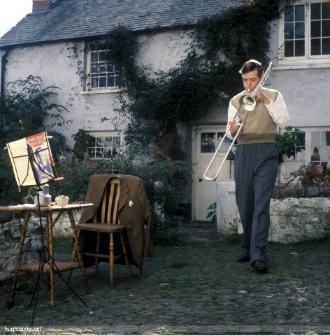 550749_389923891079381_1635667778_n