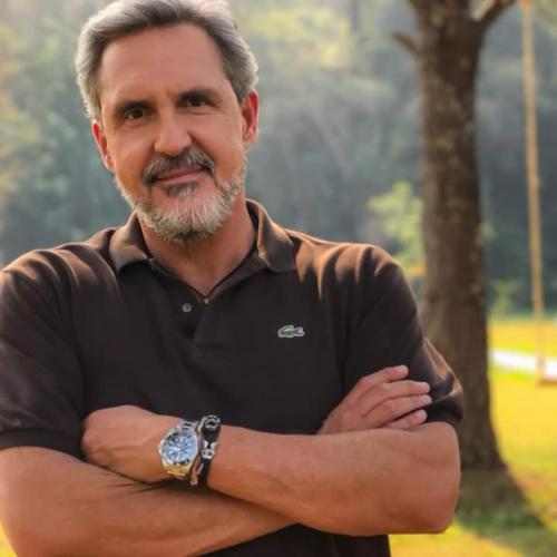 14:06:57 GMT+0100 (WAT)