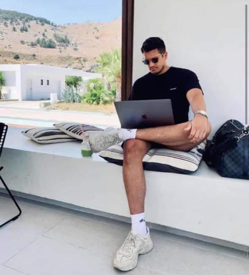 02:41:08 GMT+0100 (WAT)