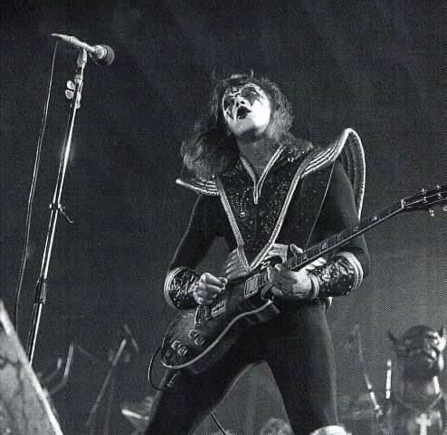 tumblr_32c04f91ca2ac25de6cc3abe756760f2_1befbccf_500