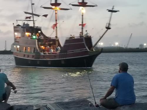 21:38:08 GMT-0600 (CST)