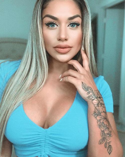 01:53:45 GMT+0100 (WAT)