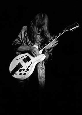 97debd63aa879850cb71c572f8407712