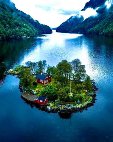 78764716_130635521715628_8701708500243316736_o