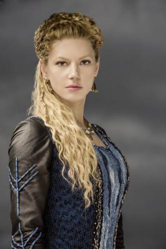 Katheryn-Winnick-lagertha-vikings-hairstyles