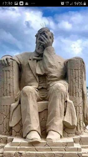 10:51:35 GMT-0500 (CDT)