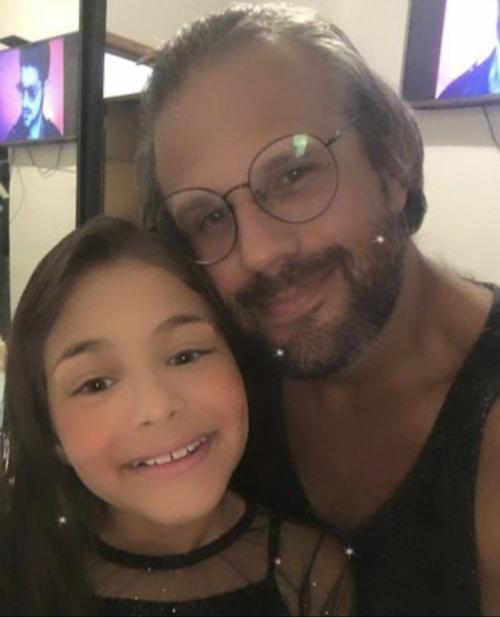 5D924E06-72D2-447F-859A-2A3904C31240