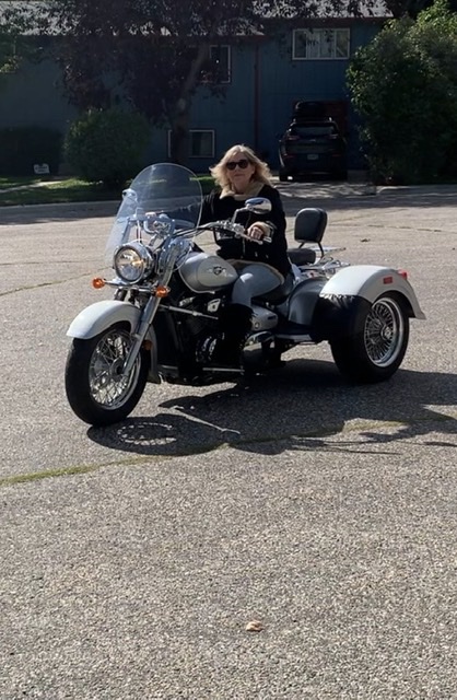 E99BB1BC-0B26-4FD7-AC39-87E98BDA2E23