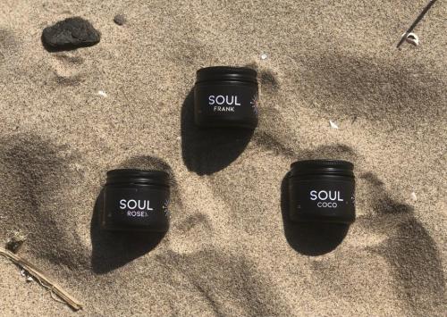 3962CFB4-6528-464B-8CE1-FC1A882A1E49