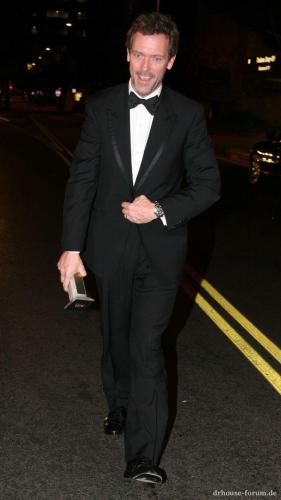 Hugh_Laurie_&_Stephen_Fry_-_63rd_Golden_Globe_Awards_-_Party_-_16(3)._Januar_2006