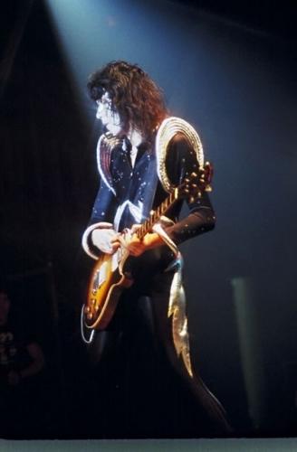 tumblr_d08ec61160c1655d8ed6707a286ce296_99b0c2ff_500