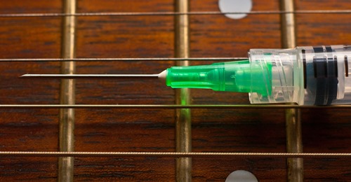 Syringe_On_Guitar