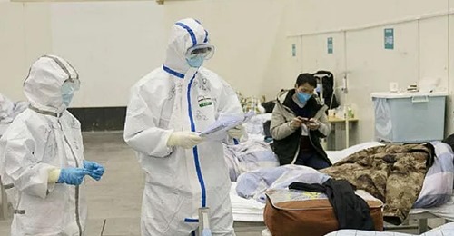 HazMat_Suited_Medicos