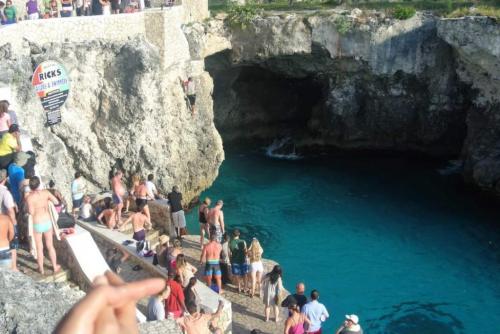 12:32:22 GMT-0600 (MDT)