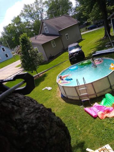 18:04:59 GMT-0400 (EDT)