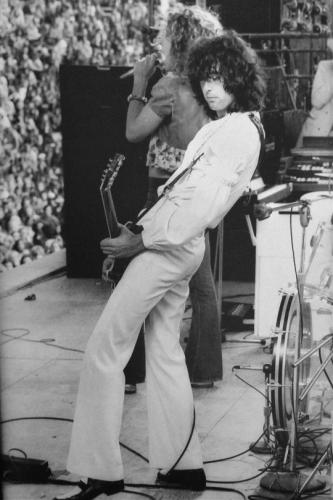 tumblr_nyc78kcS651u3m9fwo1_540