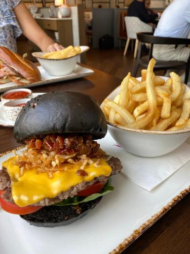 213041074_209419451059726_3188629511153978698_n