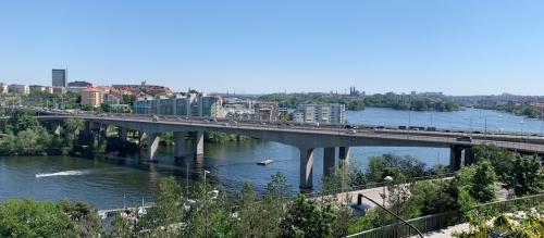 2B180447-7D4B-4E66-8F02-D074A7960CBE