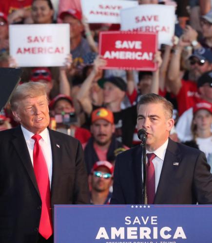 039ac97d-df80-4a0a-a055-27bd58ca9900-trump_rally_09