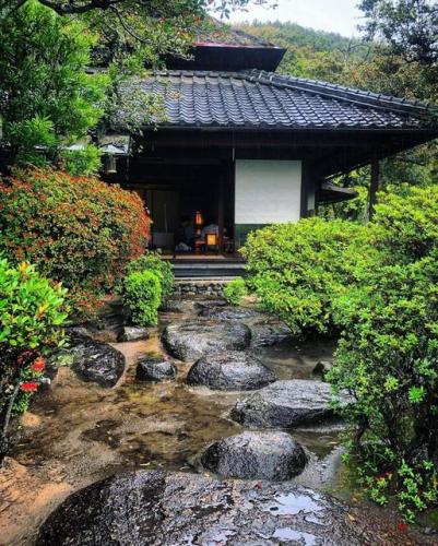 236473829_381092093386799_1530780642703601075_n