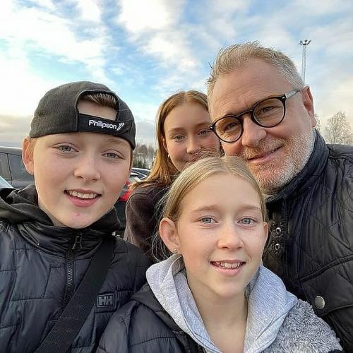 17:34:33 GMT+0100 (WAT)