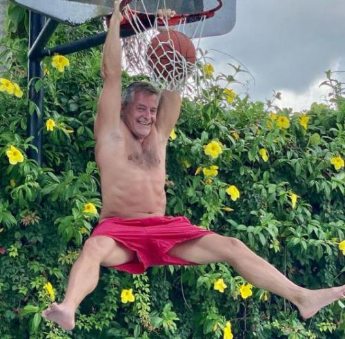 00:20:24 GMT+0100 (WAT)